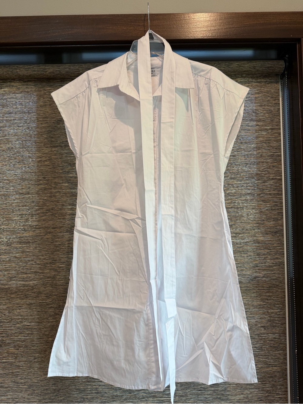 Women's White Tie-Neck Cap Sleeve Button-Down Shirt Dress